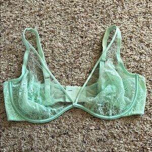 Soma Green Lace Bra with Adjustable Straps